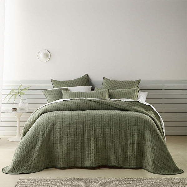 Bianca Bari Quilted Bedspread Comforter Coverlet Green King