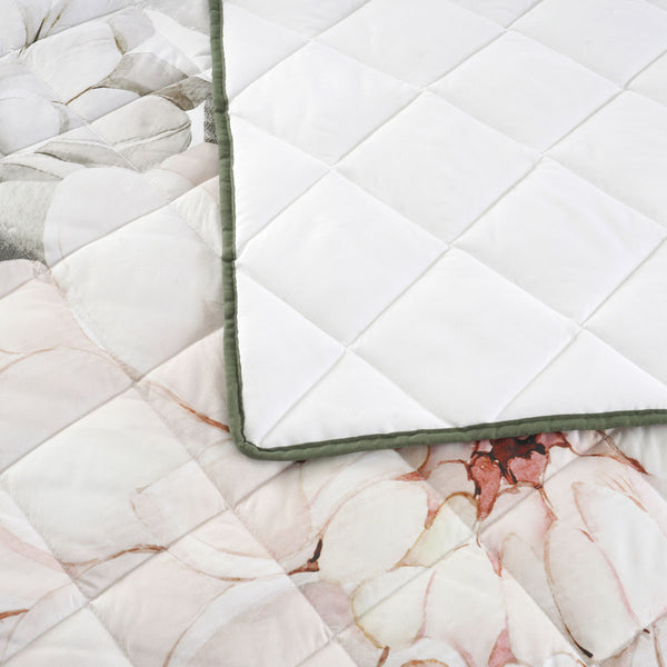 Bianca Giselle Floral Quilted Bedspread Comforter Coverlet White Queen / King