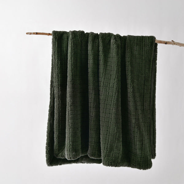 Bianca Tambar Faux Fur Throw Rug Blanket 130 x 170cm Forest Green