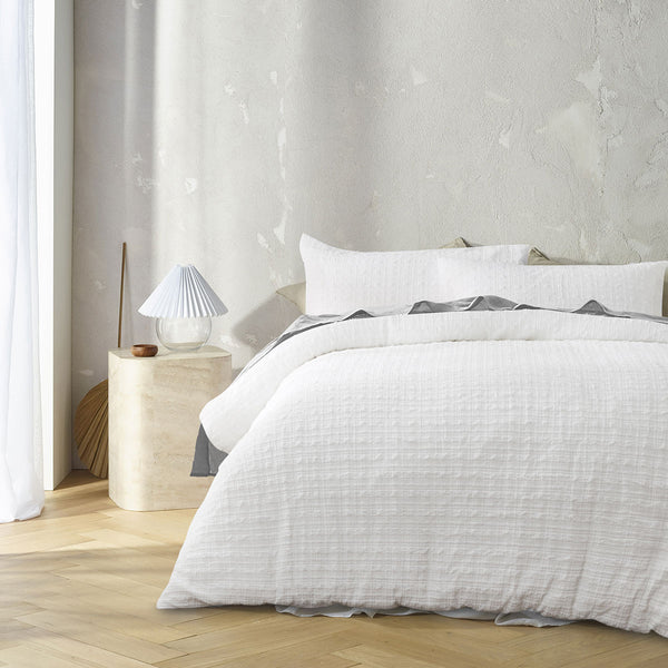 Accessorize Augusta Ruched Quilt Doona Duvet Cover White Queen