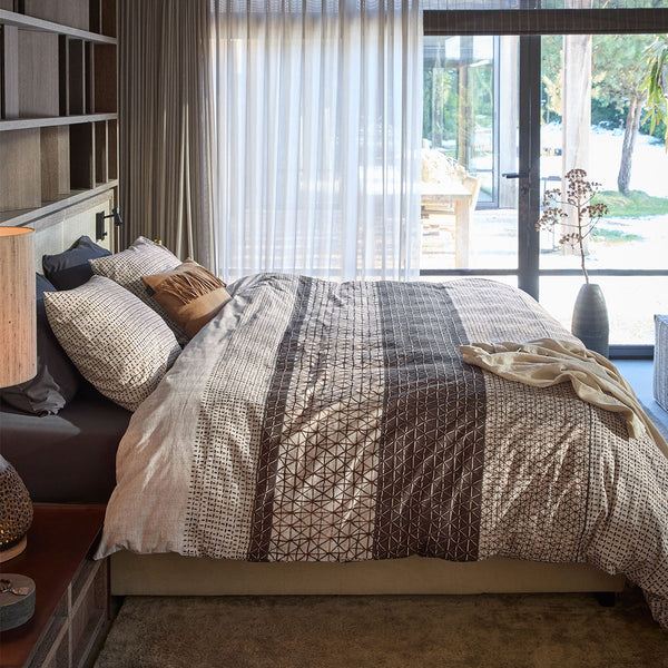 Bedding House Mathis Geometric Cotton Quilt Doona Duvet Cover Natural King