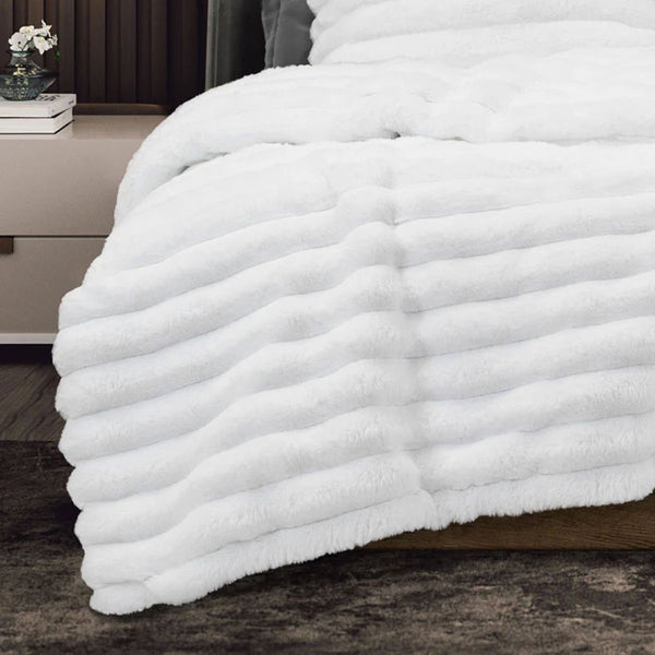 Ardor Jax Chunky Faux Fur Quilt Doona Duvet Cover Set White King