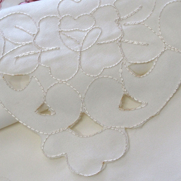 Isadora Flowers Embroidered Rectangular Tablecloth 180 x 275cm Off White