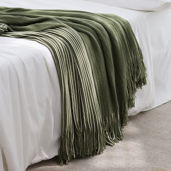 Knitted Acrylic Throw Blanket Rug Fringe 127 x 170cm Striped Green