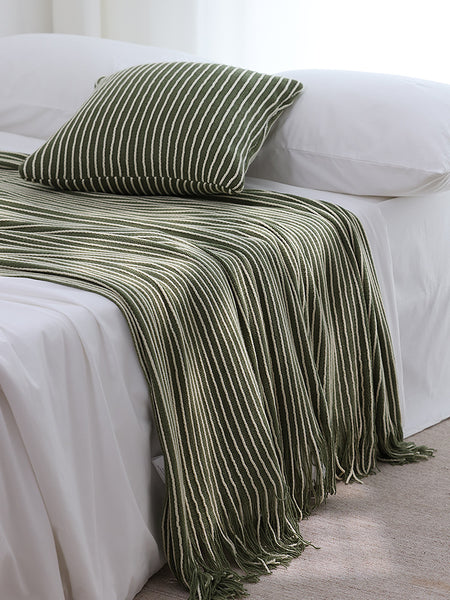 Knitted Acrylic Throw Blanket Rug Fringe 127 x 170cm Striped Green