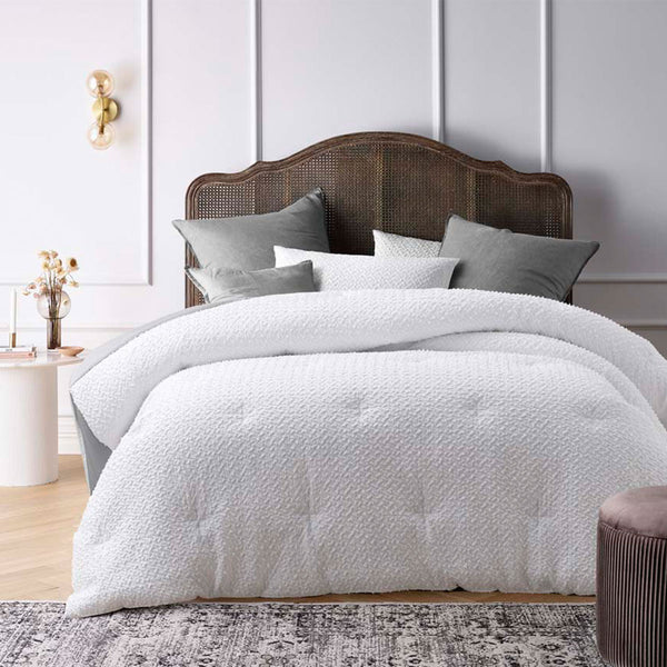 Accessorize 3 Pce Dotty Clip Jacquard Comforter Coverlet Bedspread Set King