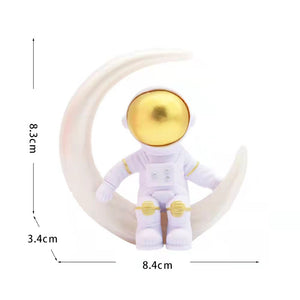 Astronaut Spaceman Rocket Cake Decoration Ornament Topper Plastic