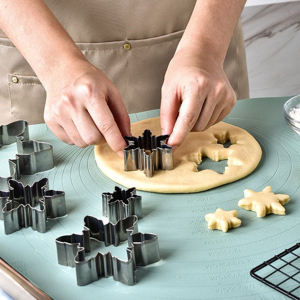 10 Pce Christmas Snowflake Biscuit Cookie Cutter Mold Stainless Steel