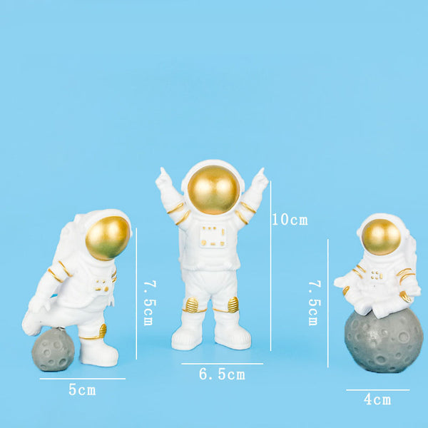 Astronaut Spaceman Rocket Cake Decoration Ornament Topper Plastic