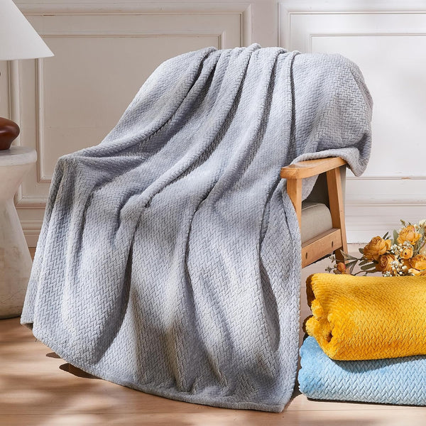 Super Soft Blanket Throw Flannel Fleece Leaves Pattern 50" x 60" Grey