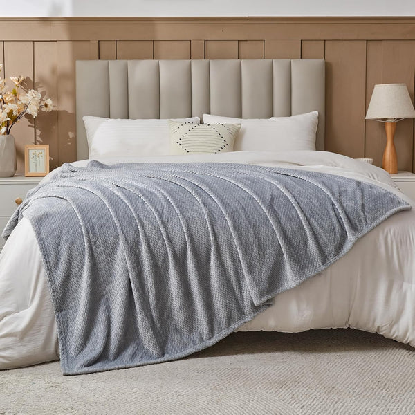 Super Soft Blanket Throw Flannel Fleece Leaves Pattern 50" x 60" Grey