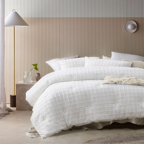 Vintage Design Homewares Parquet White Comforter Bedspread Set King