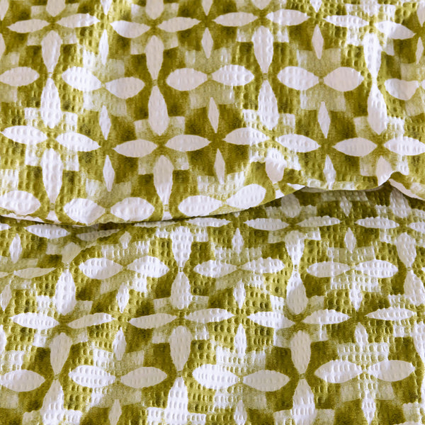 Bedding House Mae Floral Tile Seersucker Quilt Doona Duvet Cover Green Queen