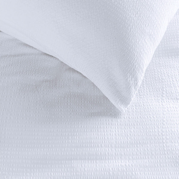 Bedding House Summer Seersucker Cotton Quilt Doona Duvet Cover White King