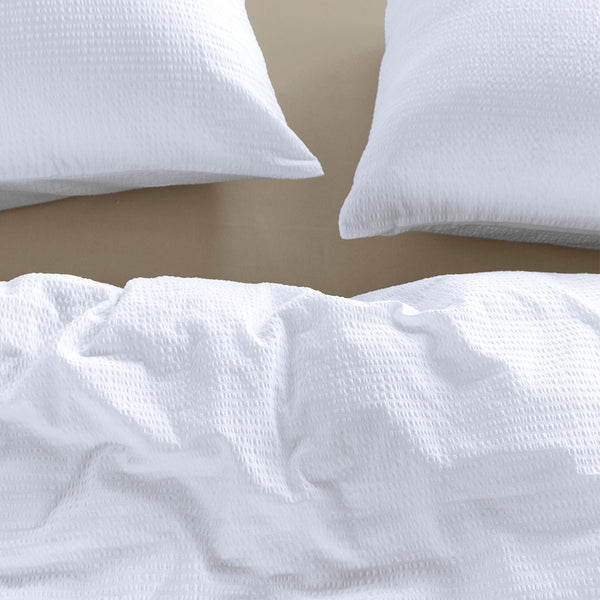 Bedding House Summer Seersucker Cotton Quilt Doona Duvet Cover White King