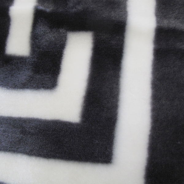 Bloomington Mink Polyester 800gsm Blanket Throw Rug Greek Key Charcoal King
