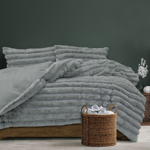 Ardor Jax Chunky Faux Fur Quilt Doona Duvet Cover Set Queen Grey
