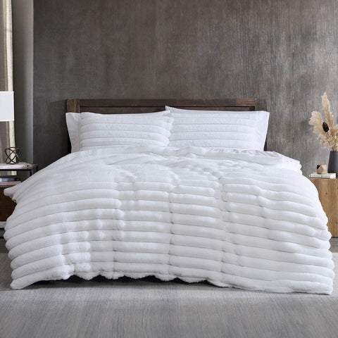 Ardor Jax Chunky Faux Fur Quilt Doona Duvet Cover Set White Queen