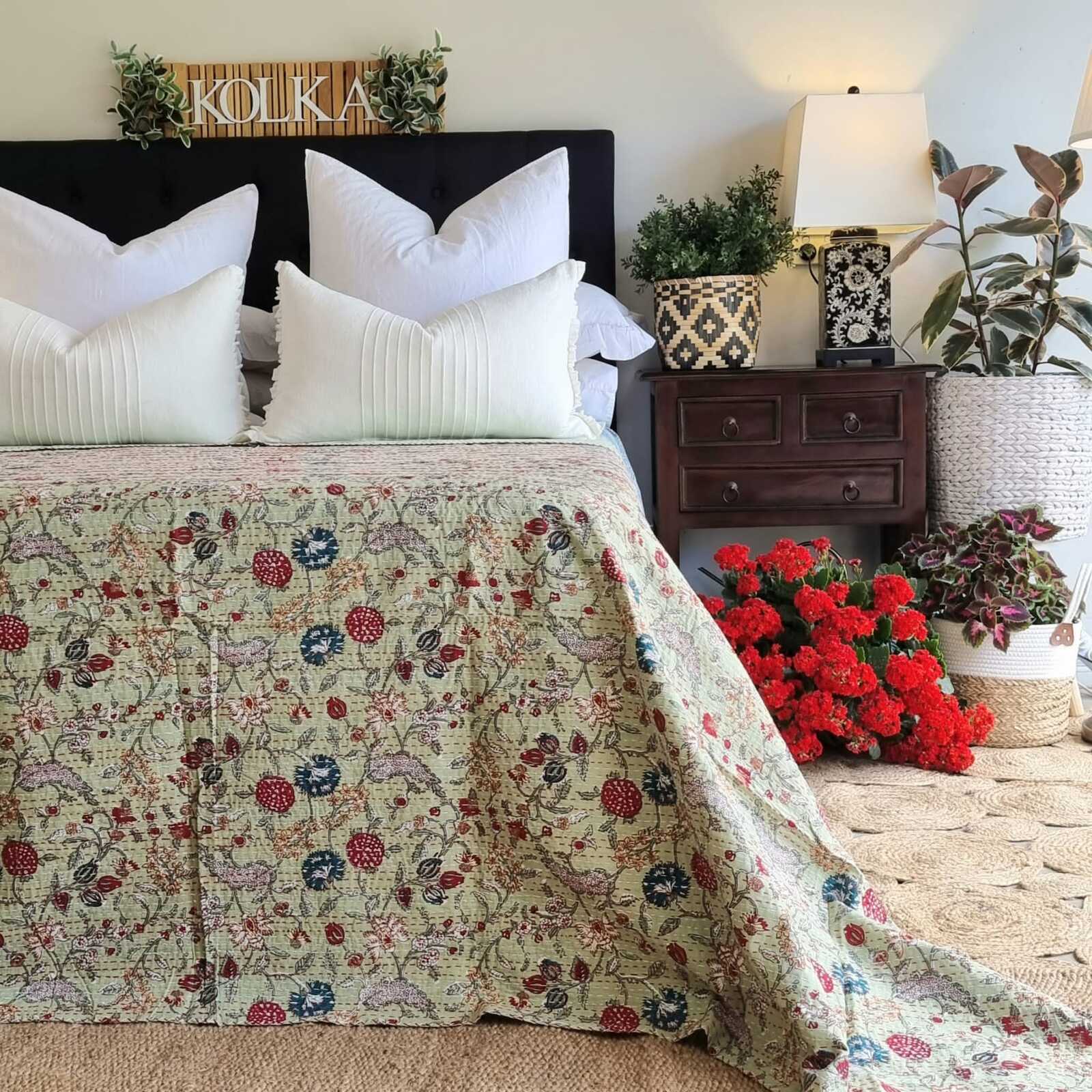 Green Berries Kantha Bedspread Blanket Throw Green King