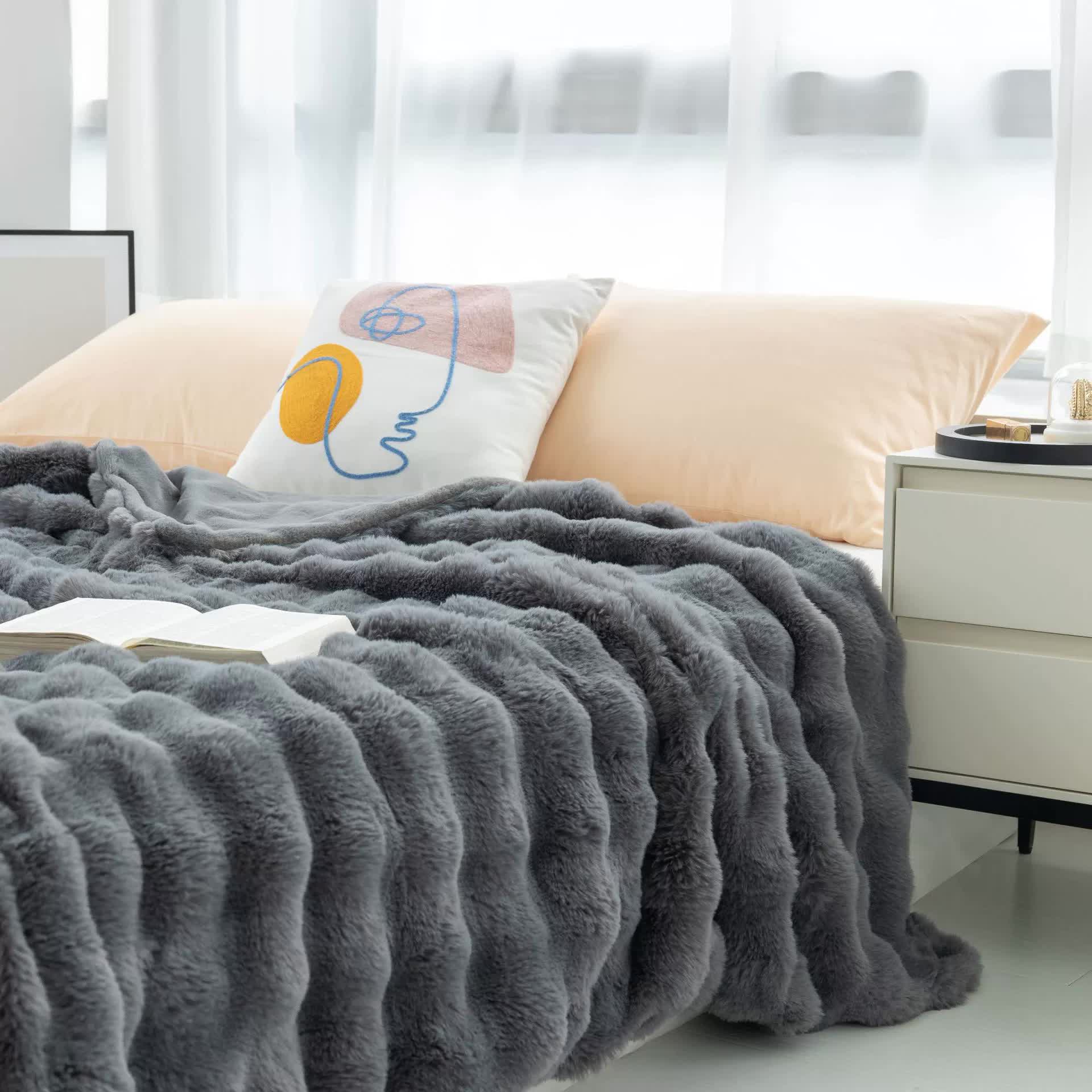 Toscana Faux Rabbit Fur Coral Fleece Throw Blanket Rug 130 x 160cm Dark Grey