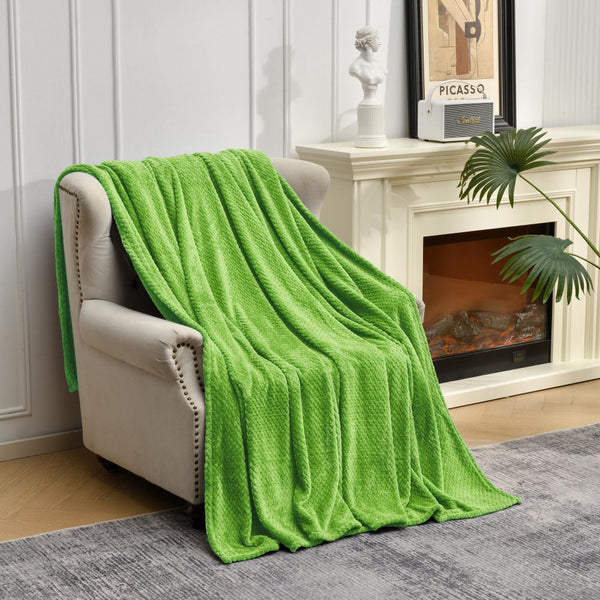 Soft Flannel Jacquard Weave Throw Blanket Rug 152 x 127cm Green