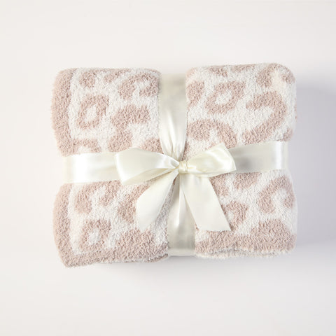 Luxurious Leopard Print Jacquard Knit Throw Blanket Rug 130 x 150cm Beige