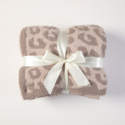 Luxurious Leopard Print Jacquard Knit Throw Blanket Rug 130 x 150cm Beige Khaki