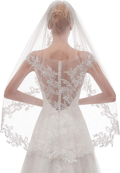 Elegant Short Wedding Bridal Veil Lace Applique Edge White