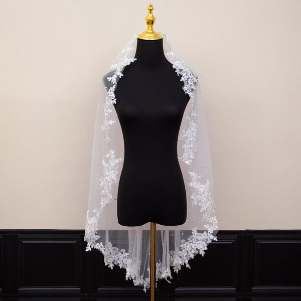 Elegant Long Wedding Bridal Veil Pearl Accents Lace Edge Metal Comb White