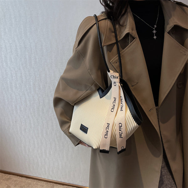 Textured PU Leather Tote Shoulder Bag V-Cut Design Decorative Ribbon Green