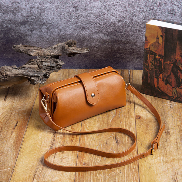 Chic Vintage Inspired PU Leather Crossbody Bag Handbag Adjustable Strap Brown