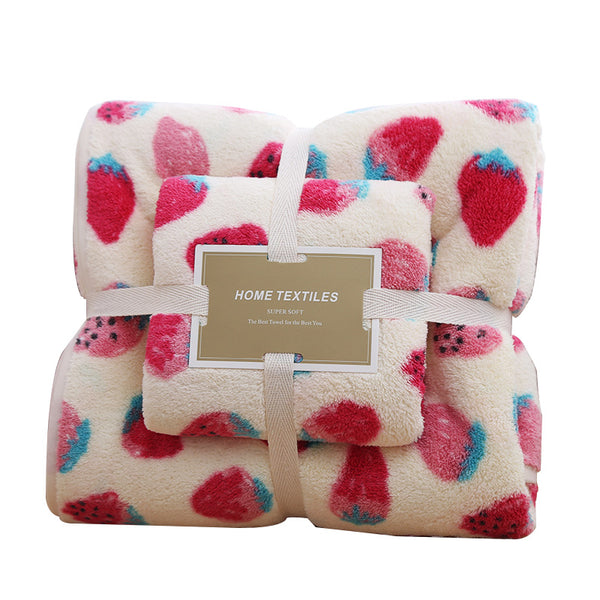 2 Pack Coral Fleece Bath Towel Set Absorbent Hanging Loop Strawberries