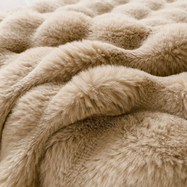 Faux Rabbit Fur Tuscany Fleece Bubble Blanket Throw Rug 140 x 200 cm Brown