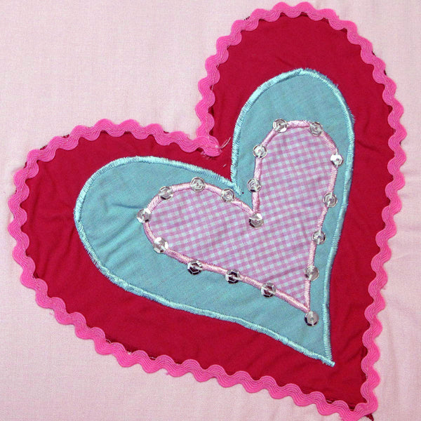 Amia Hearts Embroidered Quilt Doona Duvet Cover Set Pink Single