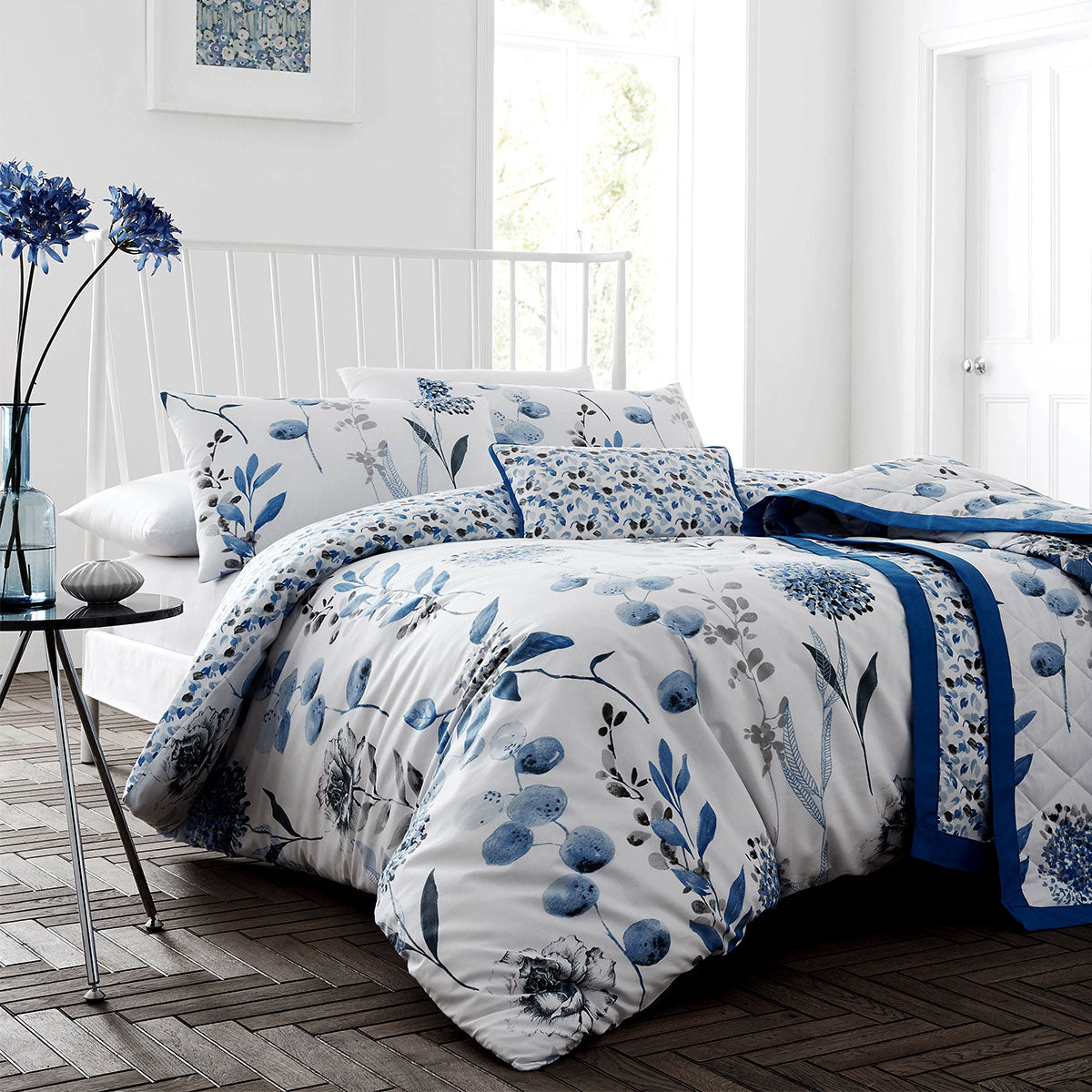 Ink Floral Quilt Doona Duvet Cover Set Blue White Queen