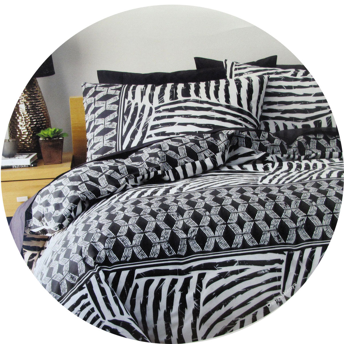 Homeport Kenya Geometric Quilt Doona Duvet Cover Set Black White Double