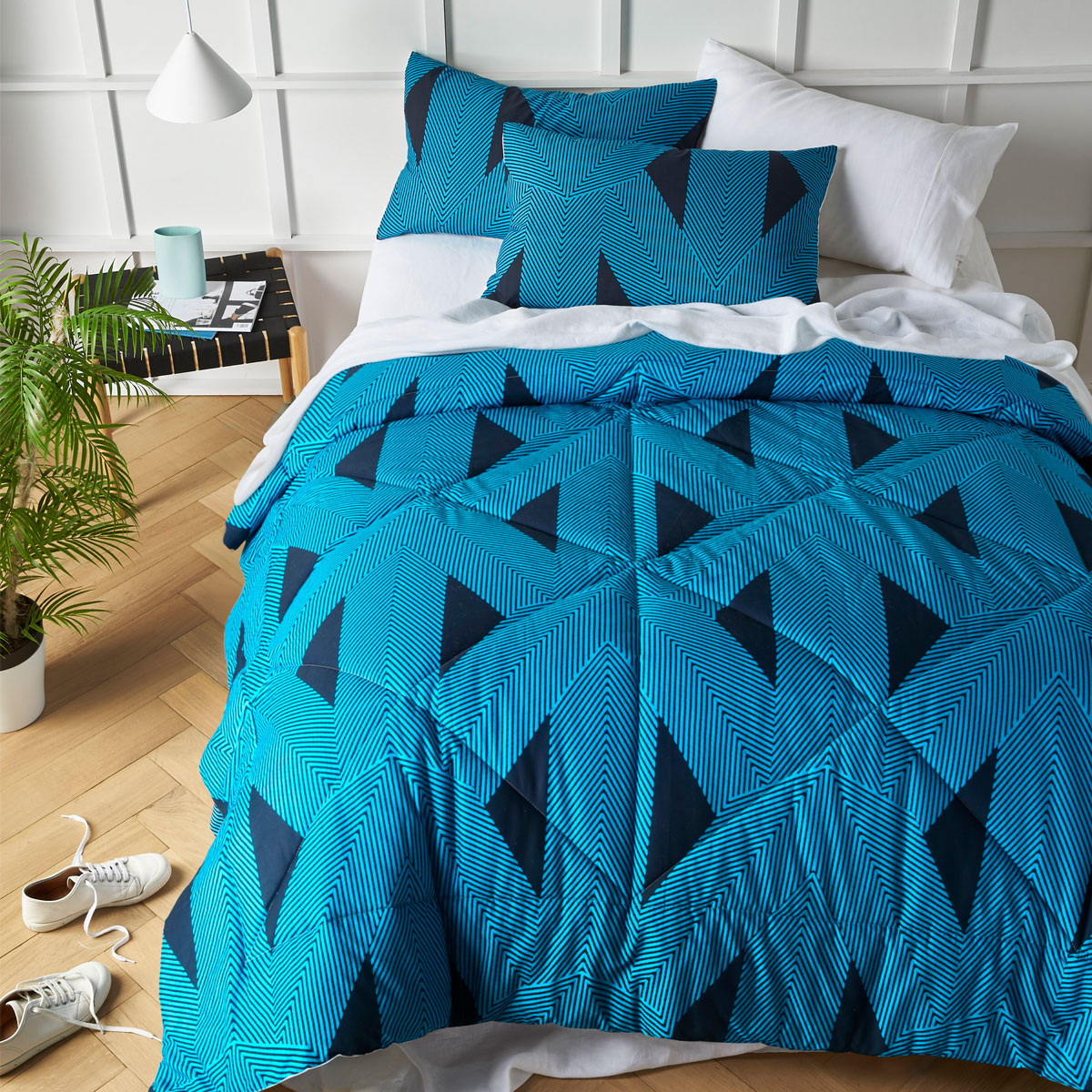 Accessorize Aster Geometric Blue Comforter Bedspread Coverlet King