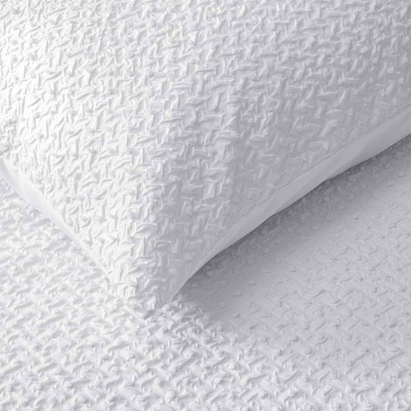 Accessorize Dotty Clip Jacquard Quilt Doona Duvet Cover Set White Queen