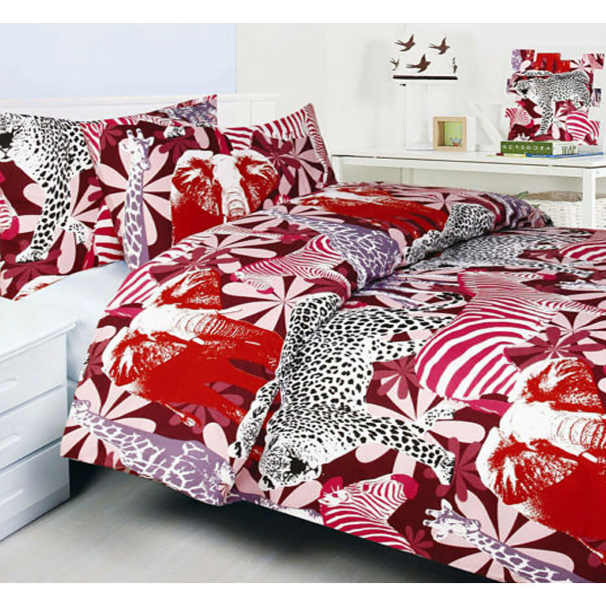 Bright Young Things Jungle Safari Animals Red Quilt Cover Set Double