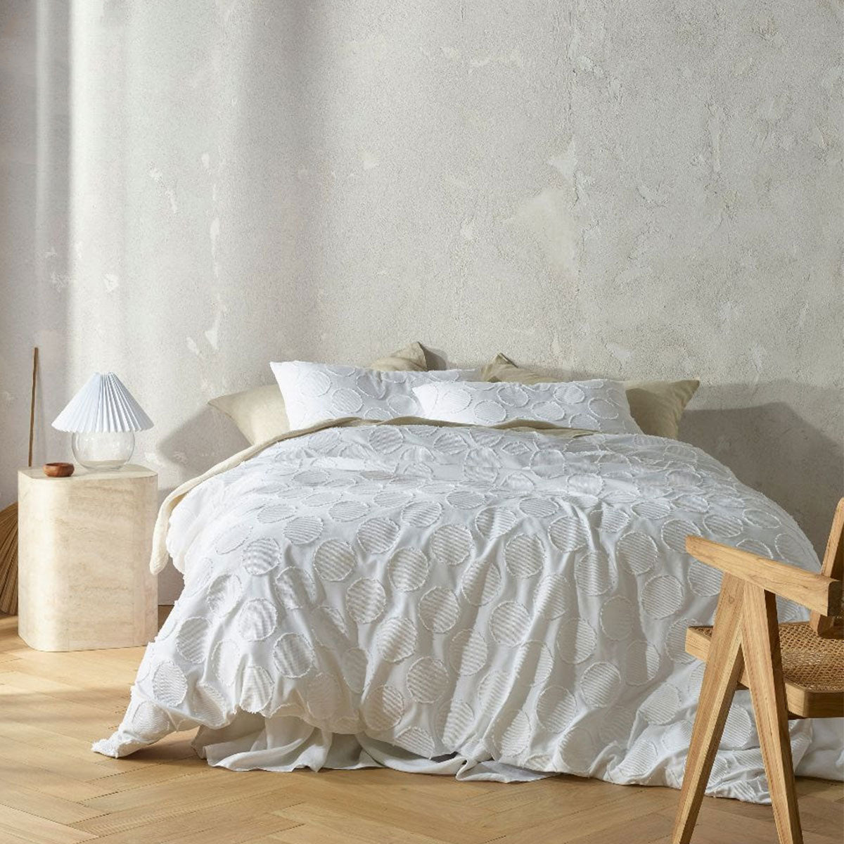 Accessorize Orion Applique Circle White Cotton Quilt Cover Set Queen