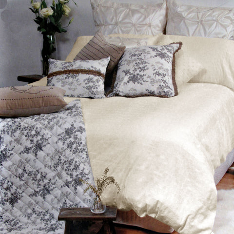 Canterbury Tarlo Seersucker Jacquard Cream Quilt Doona Duvet Cover Set King